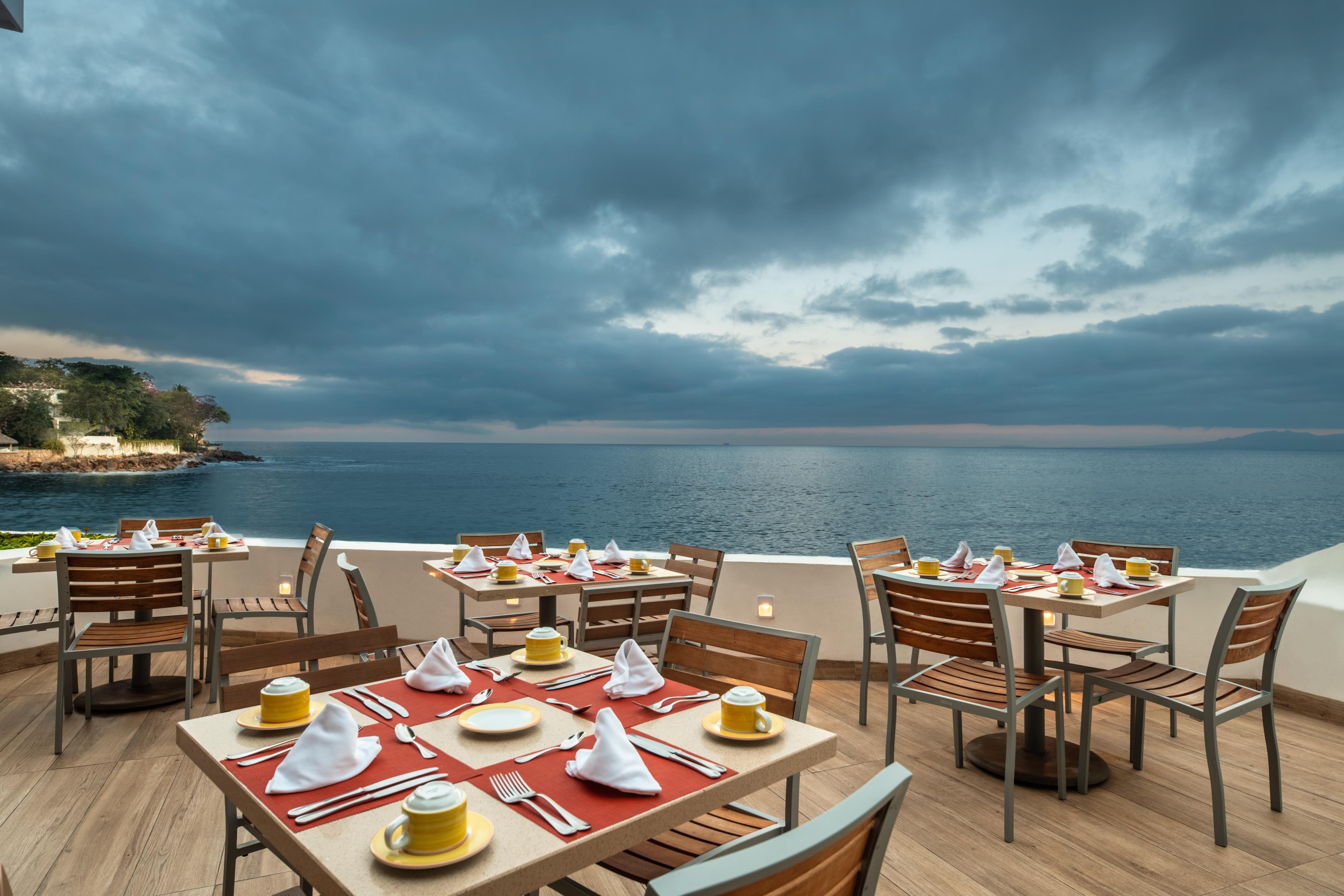 Grand Park Royal Пуэрто-Вальярта Экстерьер фото The Deck